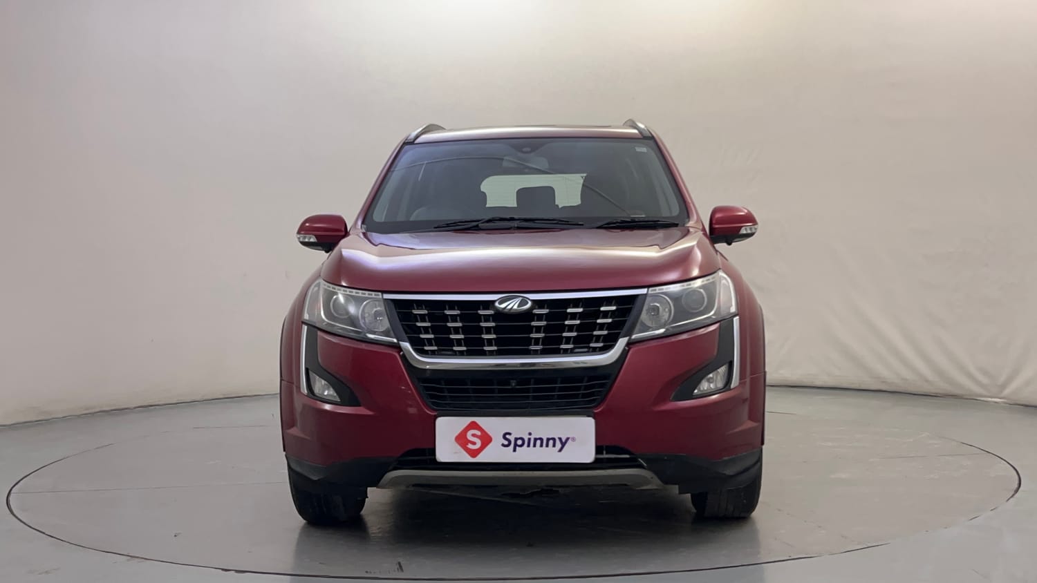 Used 2019 Mahindra XUV500 W9 AT Diesel Automatic exterior FRONT VIEW