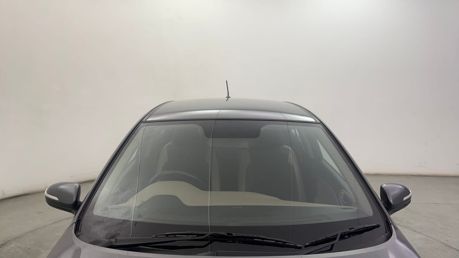Used 2017 Hyundai Elite i20 Asta 1.2 (O) Petrol Manual exterior FRONT WINDSHIELD VIEW