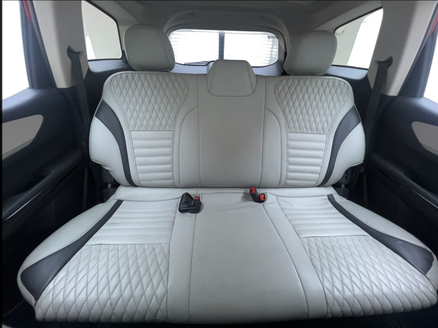 Used 2022 Mahindra XUV700 AX 5 Petrol AT 5 STR Petrol Automatic interior REAR SEAT CONDITION VIEW