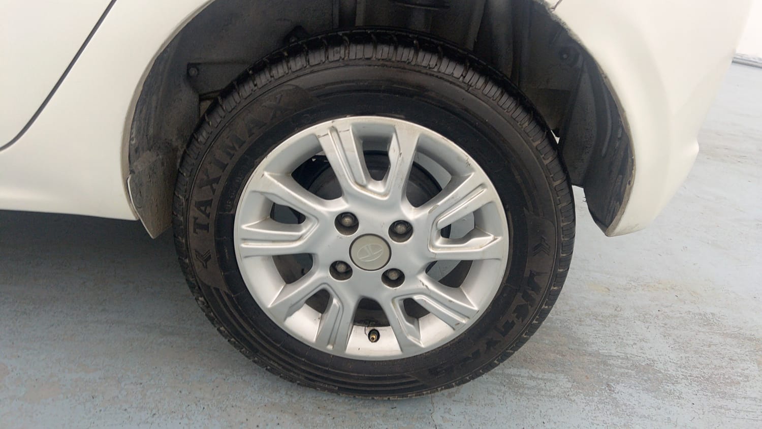 Used 2017 Tata Tiago Revotorq XZ Diesel Manual tyres LEFT REAR TYRE RIM VIEW