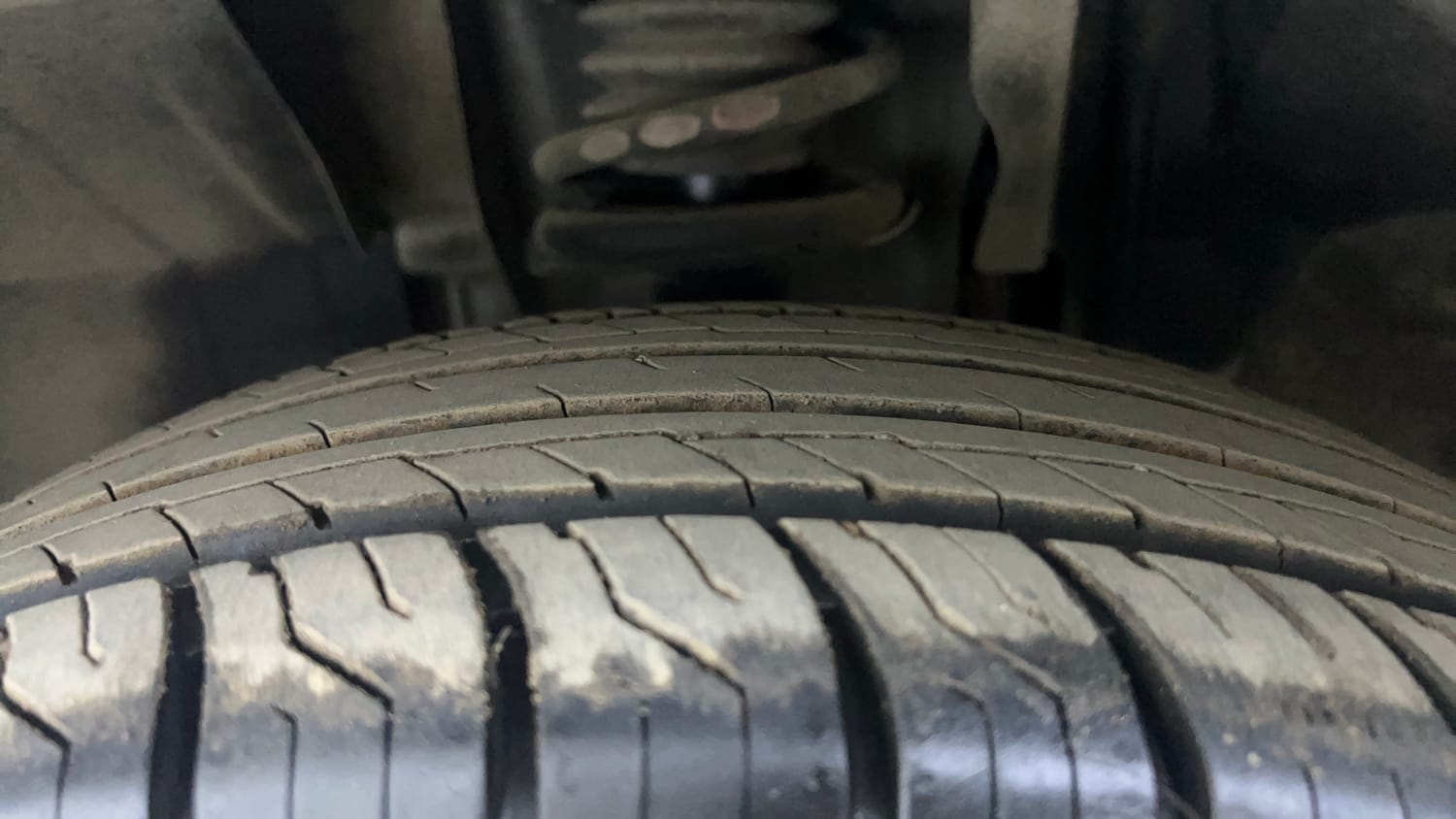 Used 2023 Renault Triber RXZ Petrol Manual tyres LEFT FRONT TYRE TREAD VIEW