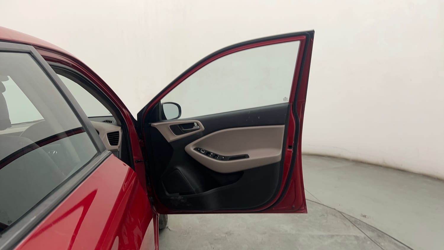 Used 2016 Hyundai Elite i20 Sportz 1.2 Petrol Manual interior RIGHT FRONT DOOR OPEN VIEW