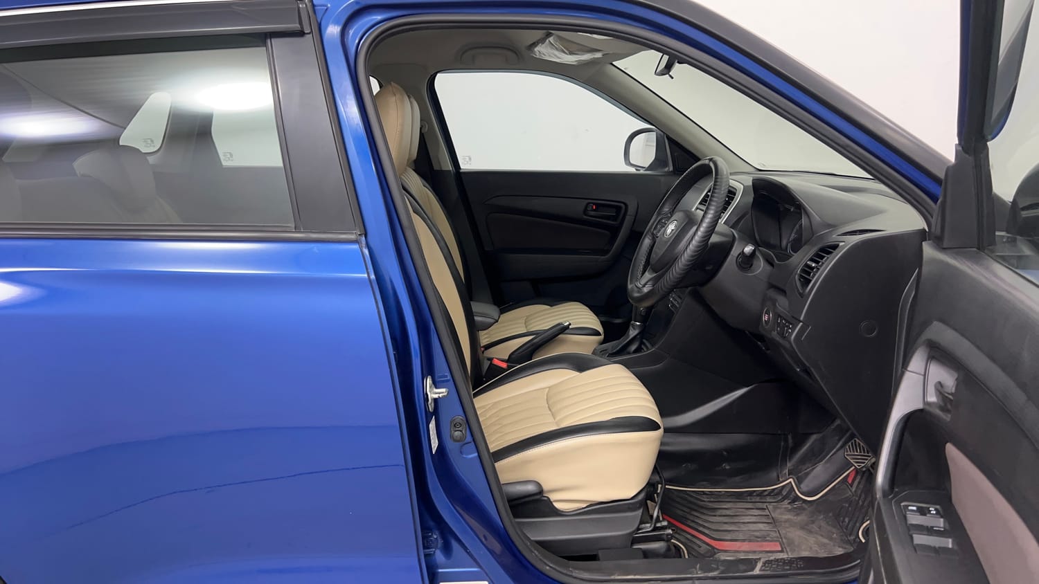 Used 2021 Toyota Urban Cruiser Mid Grade AT Petrol Automatic interior RIGHT SIDE FRONT DOOR CABIN VIEW