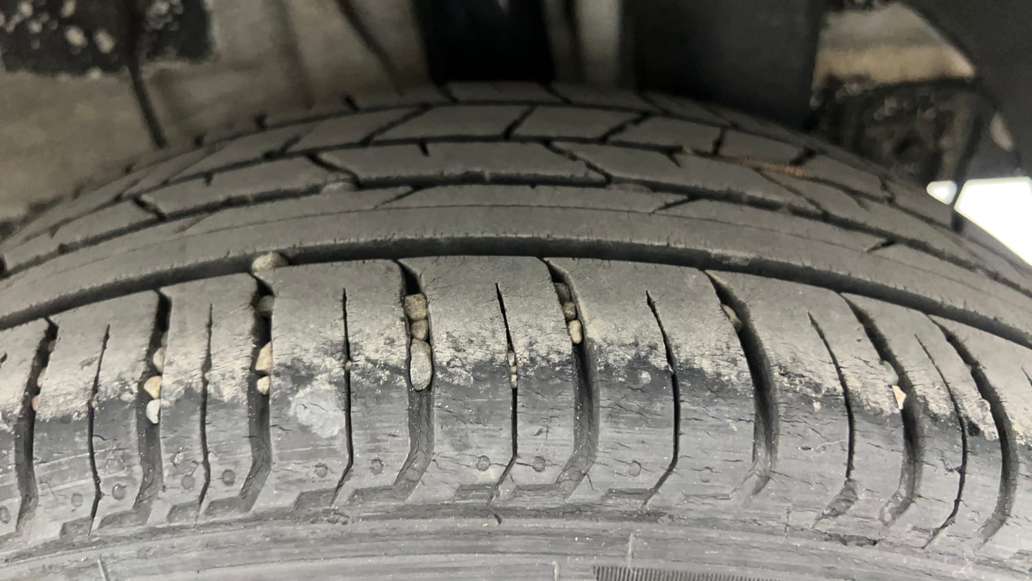 Used 2016 Hyundai i20 Active 1.2 SX Petrol Manual tyres LEFT REAR TYRE TREAD VIEW