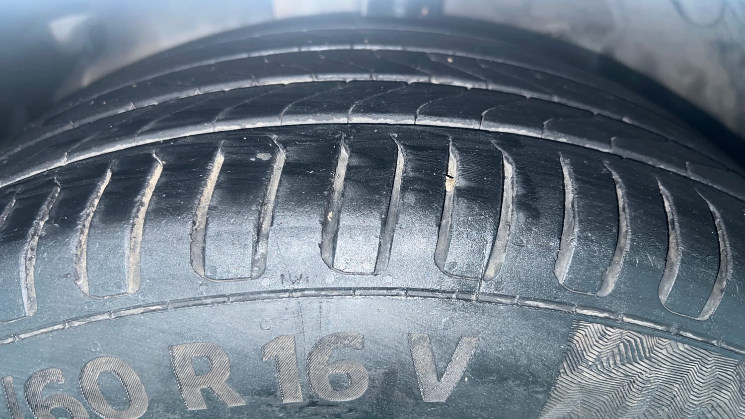 Used 2019 Honda Civic VX CVT Petrol Petrol Automatic tyres LEFT FRONT TYRE TREAD VIEW