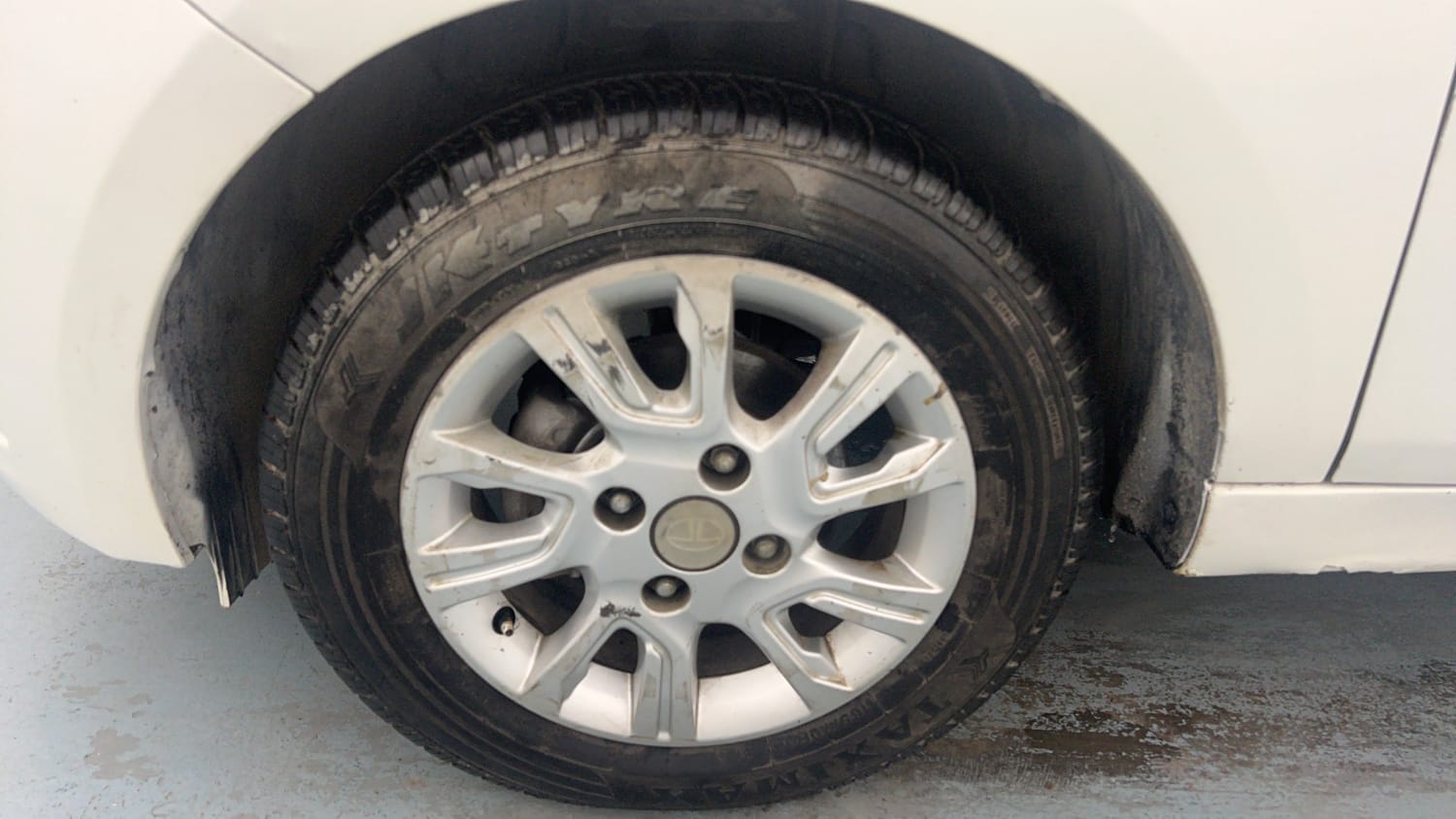 Used 2017 Tata Tiago Revotorq XZ Diesel Manual tyres LEFT FRONT TYRE RIM VIEW