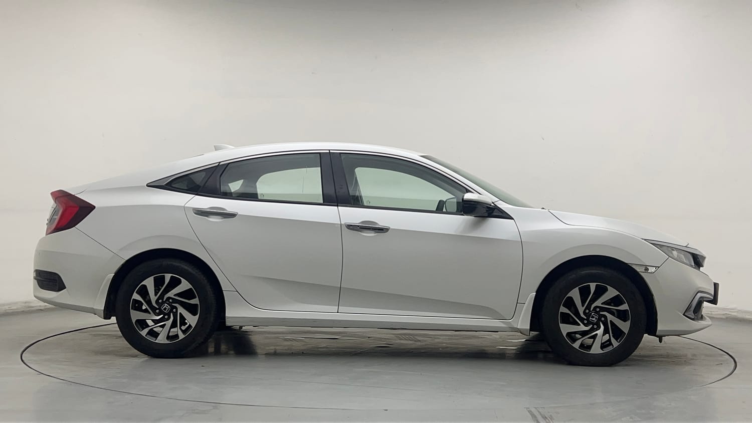 Used 2019 Honda Civic VX CVT Petrol Petrol Automatic exterior RIGHT SIDE VIEW