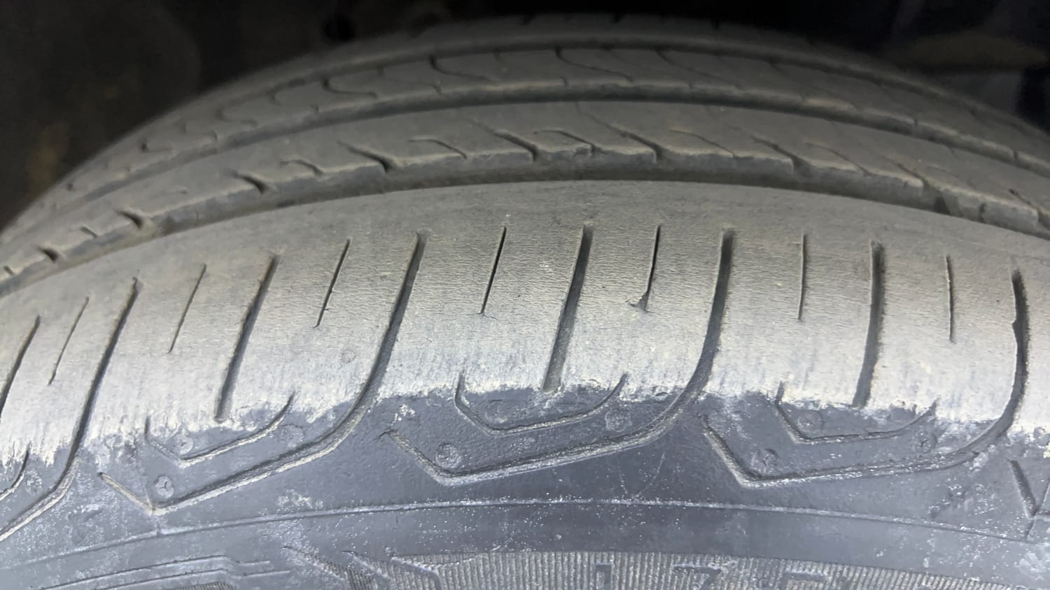Used 2016 Honda City S Diesel Diesel Manual tyres RIGHT FRONT TYRE TREAD VIEW