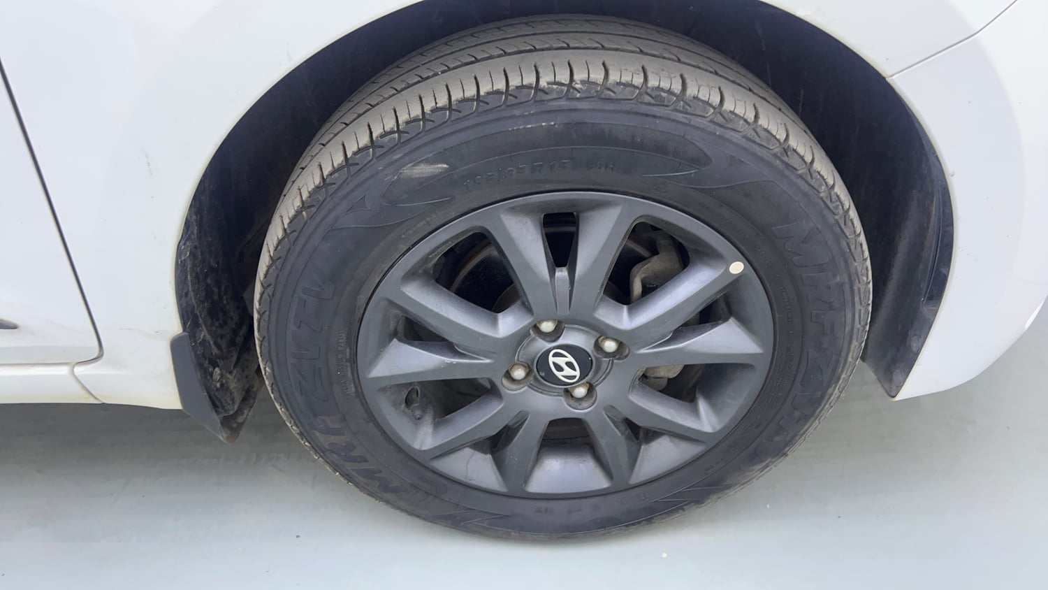 Used 2019 Hyundai Elite i20 Sportz Plus 1.2 Petrol Manual tyres RIGHT FRONT TYRE RIM VIEW