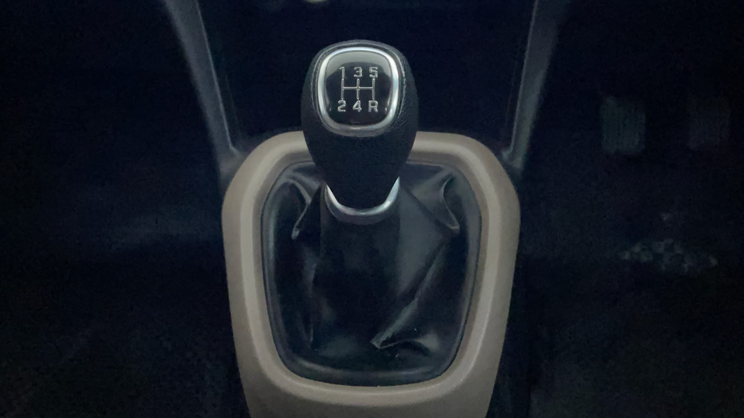 Used 2015 Hyundai Grand i10 Sportz 1.2 Kappa VTVT Petrol Manual interior GEAR  KNOB VIEW