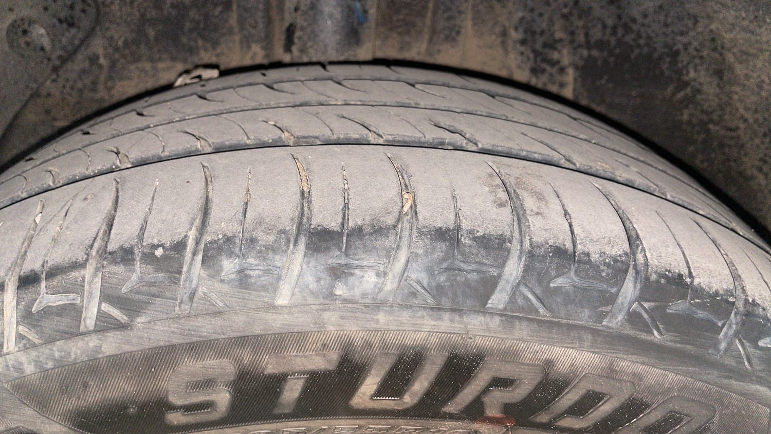 Used 2017 Hyundai Elite i20 Asta 1.2 (O) Petrol Manual tyres RIGHT REAR TYRE TREAD VIEW