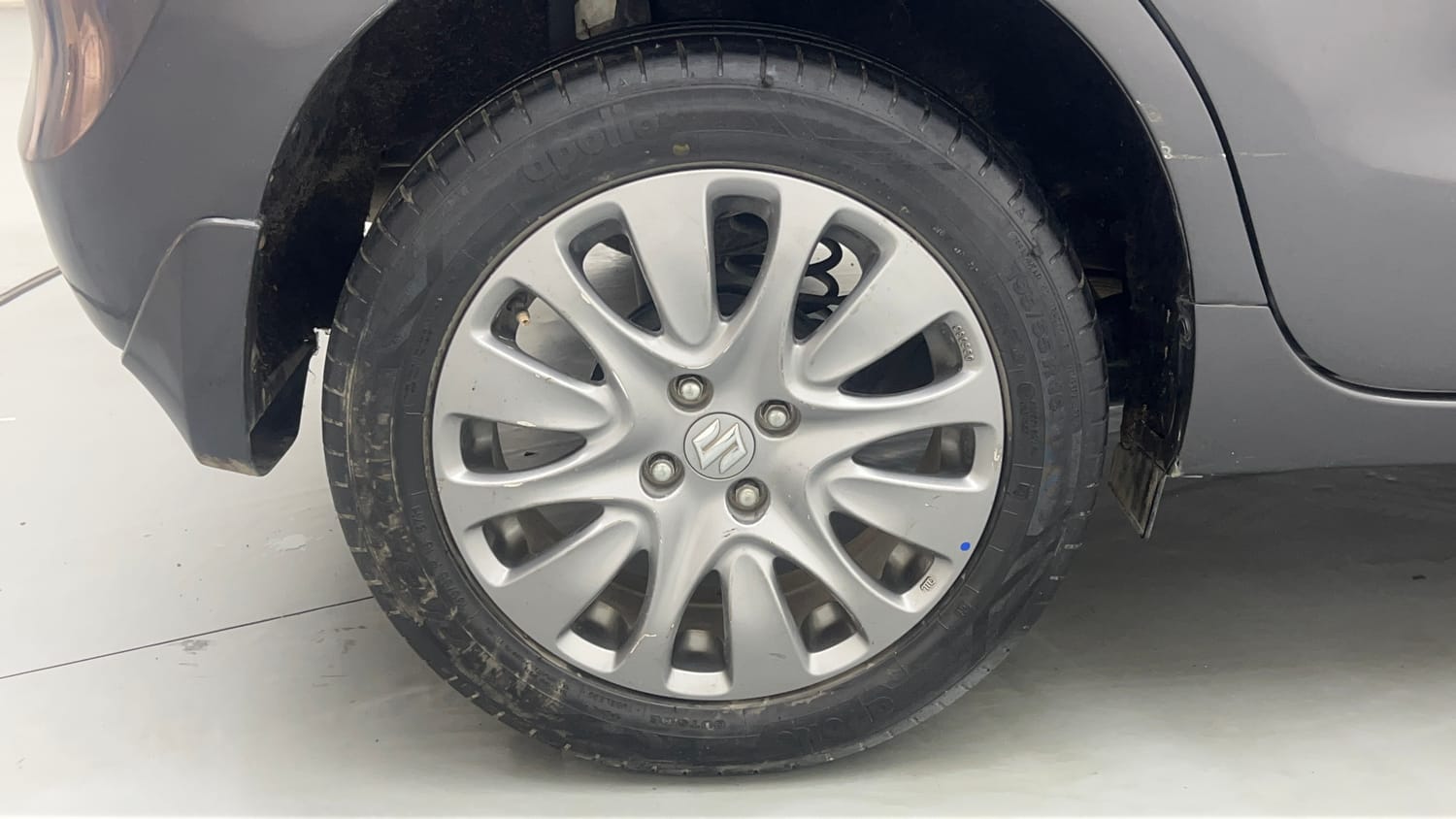 Used 2018 Maruti Suzuki Baleno Alpha 1.2 AT Petrol Automatic tyres RIGHT REAR TYRE RIM VIEW