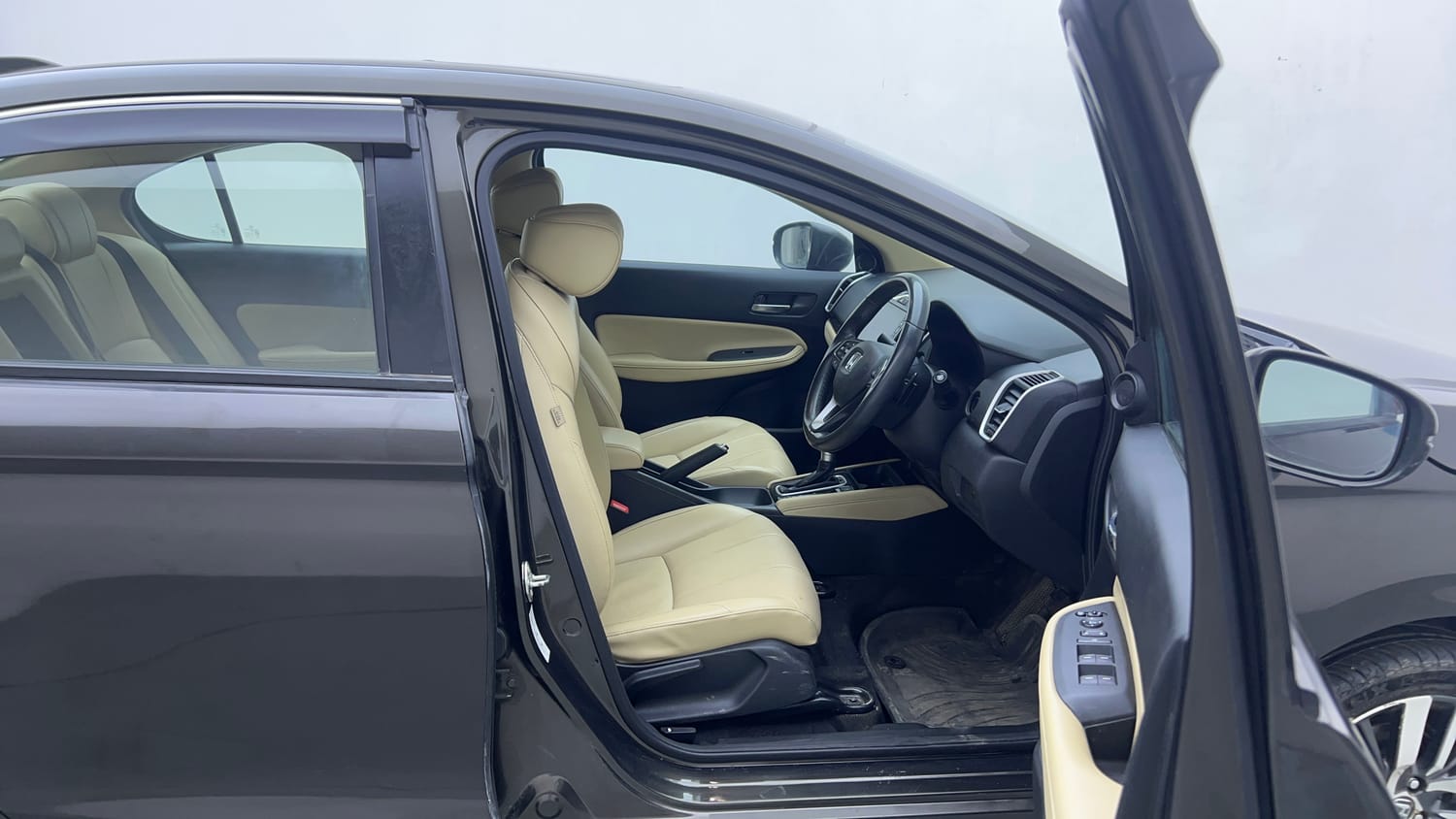 Used 2021 Honda City ZX CVT Petrol Petrol Automatic interior RIGHT SIDE FRONT DOOR CABIN VIEW
