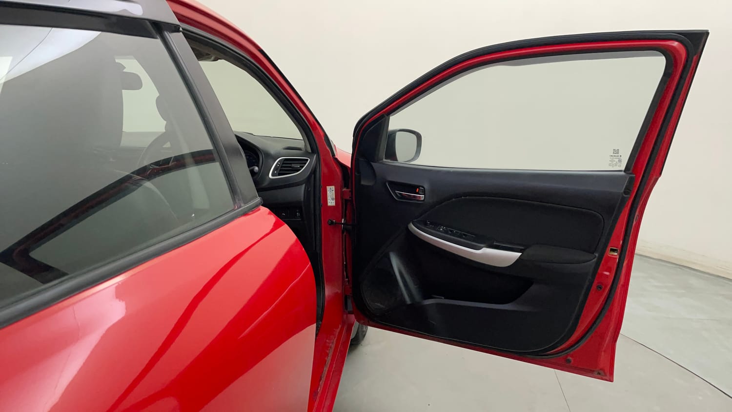 Used 2018 Maruti Suzuki Baleno Delta 1.2 Petrol Manual interior RIGHT FRONT DOOR OPEN VIEW