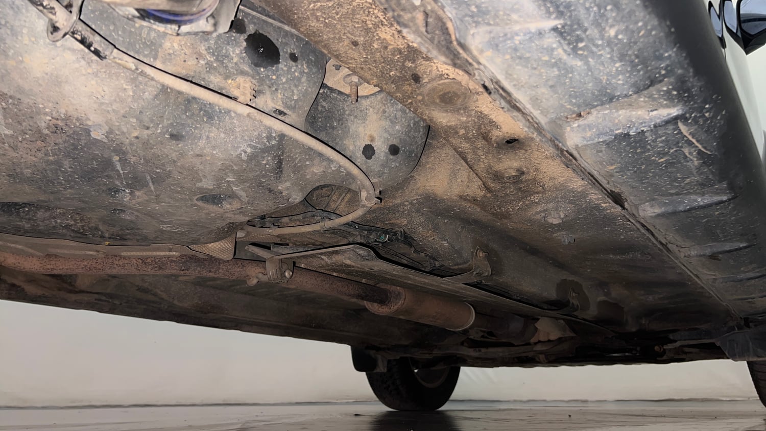Used 2015 Renault Duster RxL Petrol Petrol Manual extra REAR RIGHT UNDERBODY VIEW