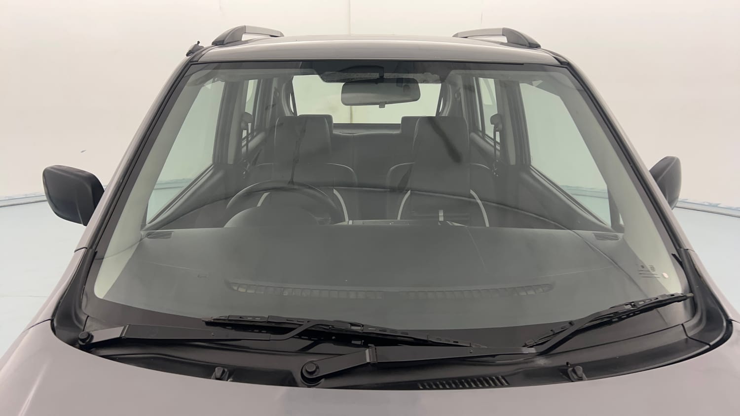 Used 2014 Maruti Suzuki Wagon R LXI Petrol Manual exterior FRONT WINDSHIELD VIEW
