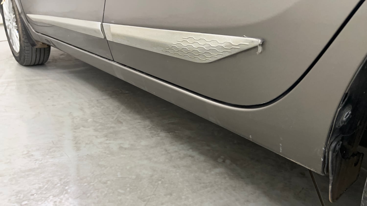Used 2022 Maruti Suzuki Dzire ZXi CNG Cng Manual dents MINOR SCRATCH