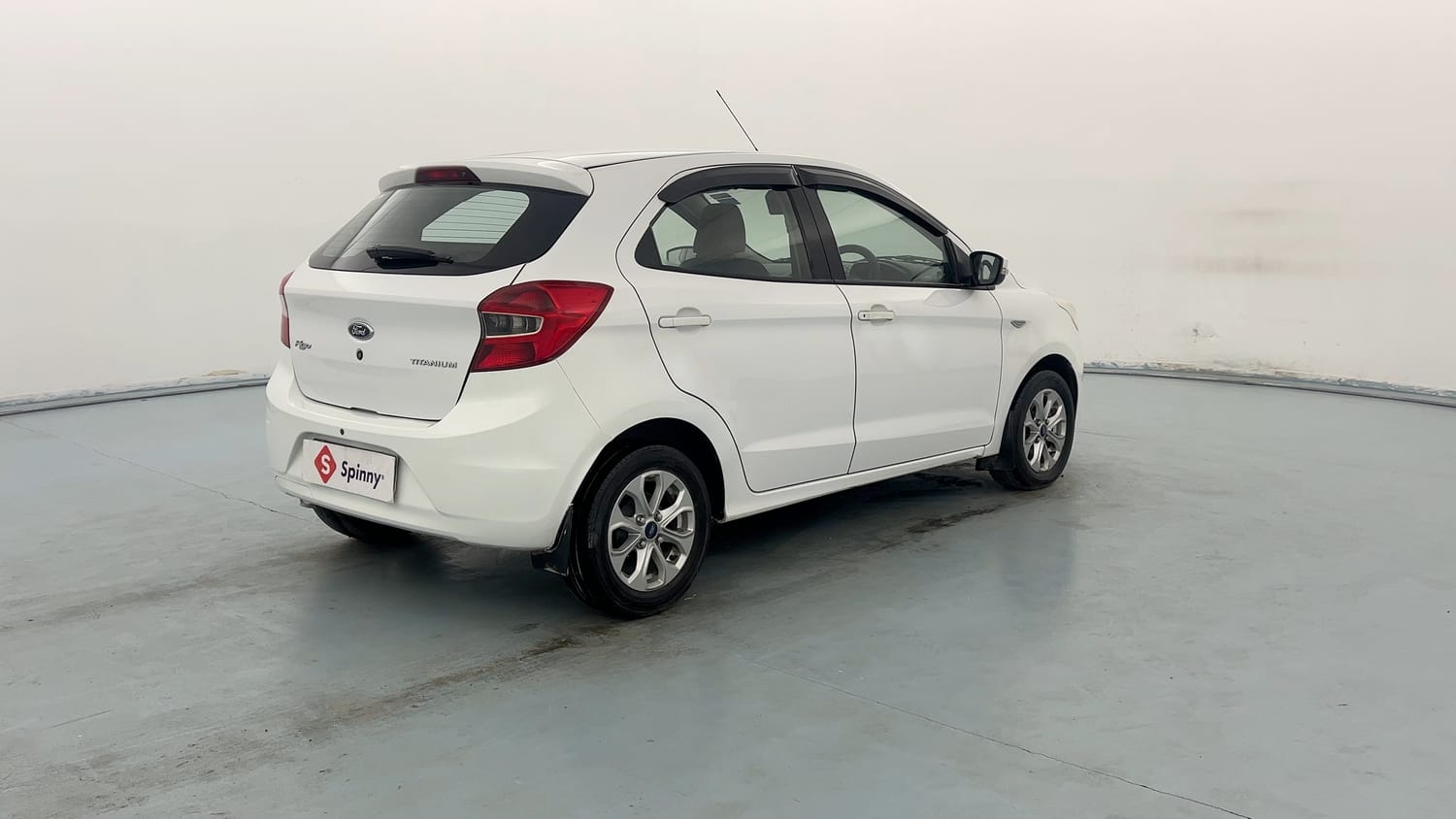Used 2016 Ford Figo Titanium 1.5 Ti-VCT AT Petrol Automatic exterior RIGHT REAR CORNER VIEW