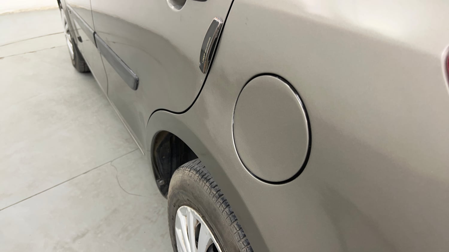 Used 2015 Maruti Suzuki Swift Dzire VXI Petrol Manual dents MINOR SCRATCH