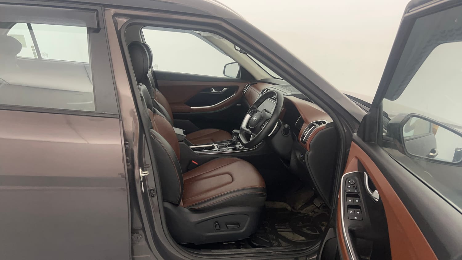 Used 2022 Hyundai Alcazar Signature (O) 7 Seater 1.5 Diesel AT Diesel Automatic interior RIGHT SIDE FRONT DOOR CABIN VIEW