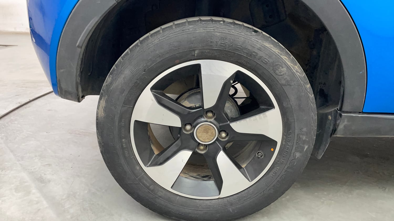 Used 2019 Tata Nexon XZ Plus Diesel Diesel Manual tyres RIGHT REAR TYRE RIM VIEW