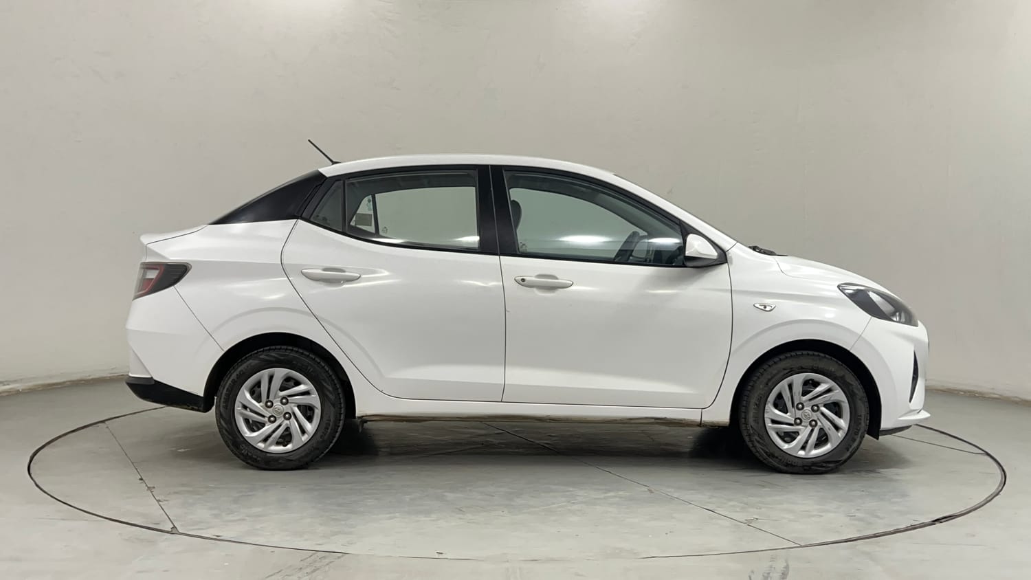Used 2021 Hyundai Aura S 1.2 CNG Cng Manual exterior RIGHT SIDE VIEW