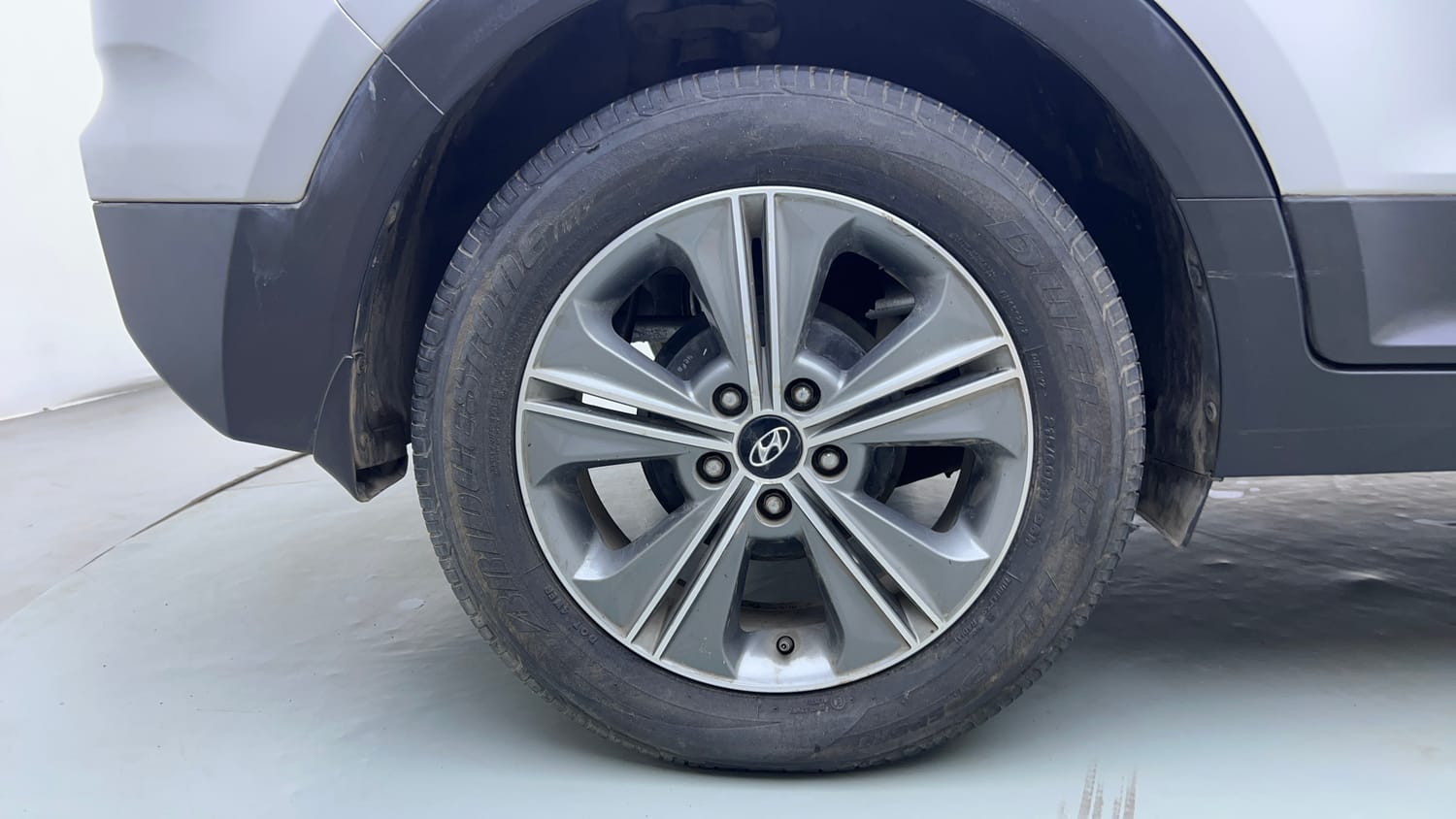 Used 2018 Hyundai Creta SX Plus 1.6 AT Petrol Petrol Automatic tyres RIGHT REAR TYRE RIM VIEW