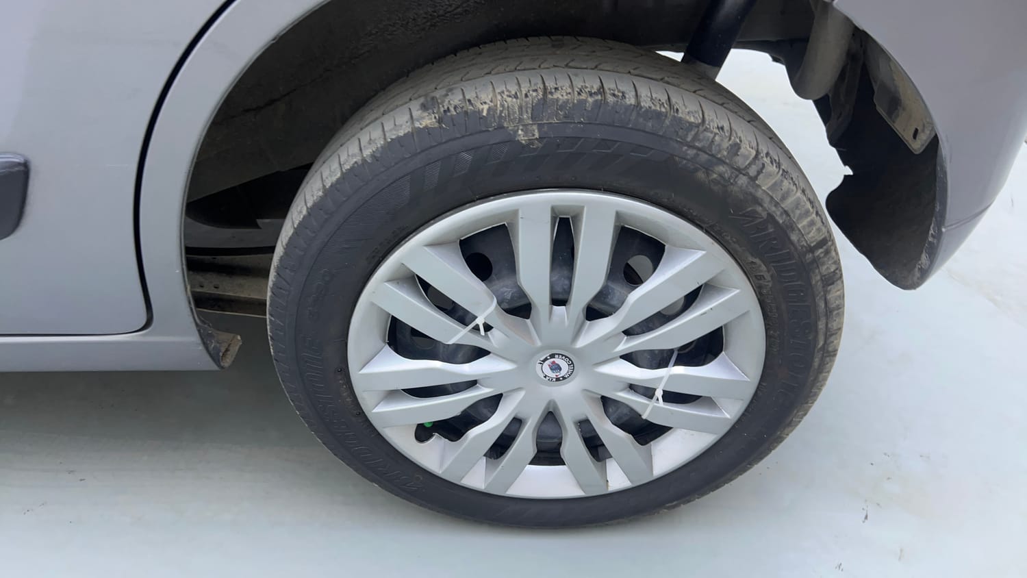Used 2017 Maruti Suzuki Wagon R VXI Petrol Manual tyres LEFT REAR TYRE RIM VIEW