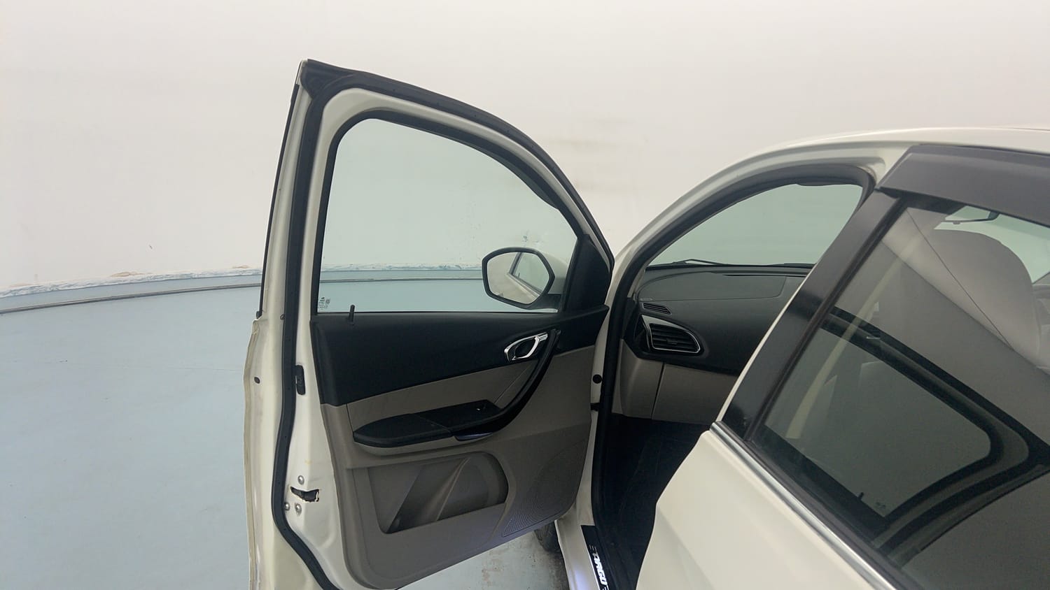 Used 2017 Tata Tiago Revotorq XZ Diesel Manual interior LEFT FRONT DOOR OPEN VIEW