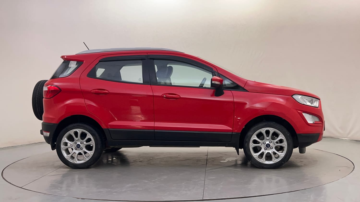 Used 2018 Ford EcoSport Titanium + 1.5L TDCi Diesel Manual exterior RIGHT SIDE VIEW