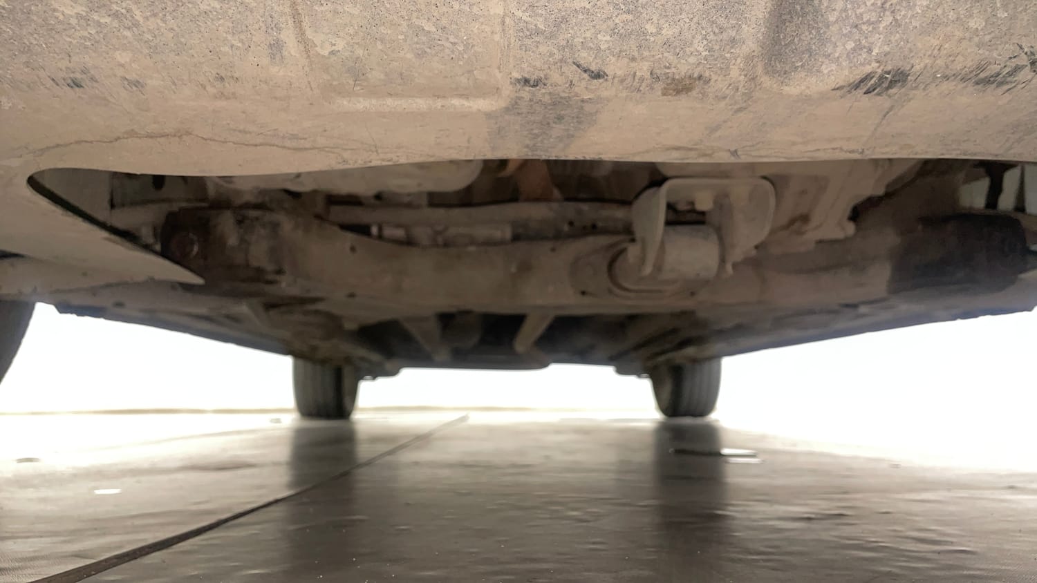 Used 2017 Hyundai Elite i20 Asta 1.2 (O) Petrol Manual extra FRONT LEFT UNDERBODY VIEW