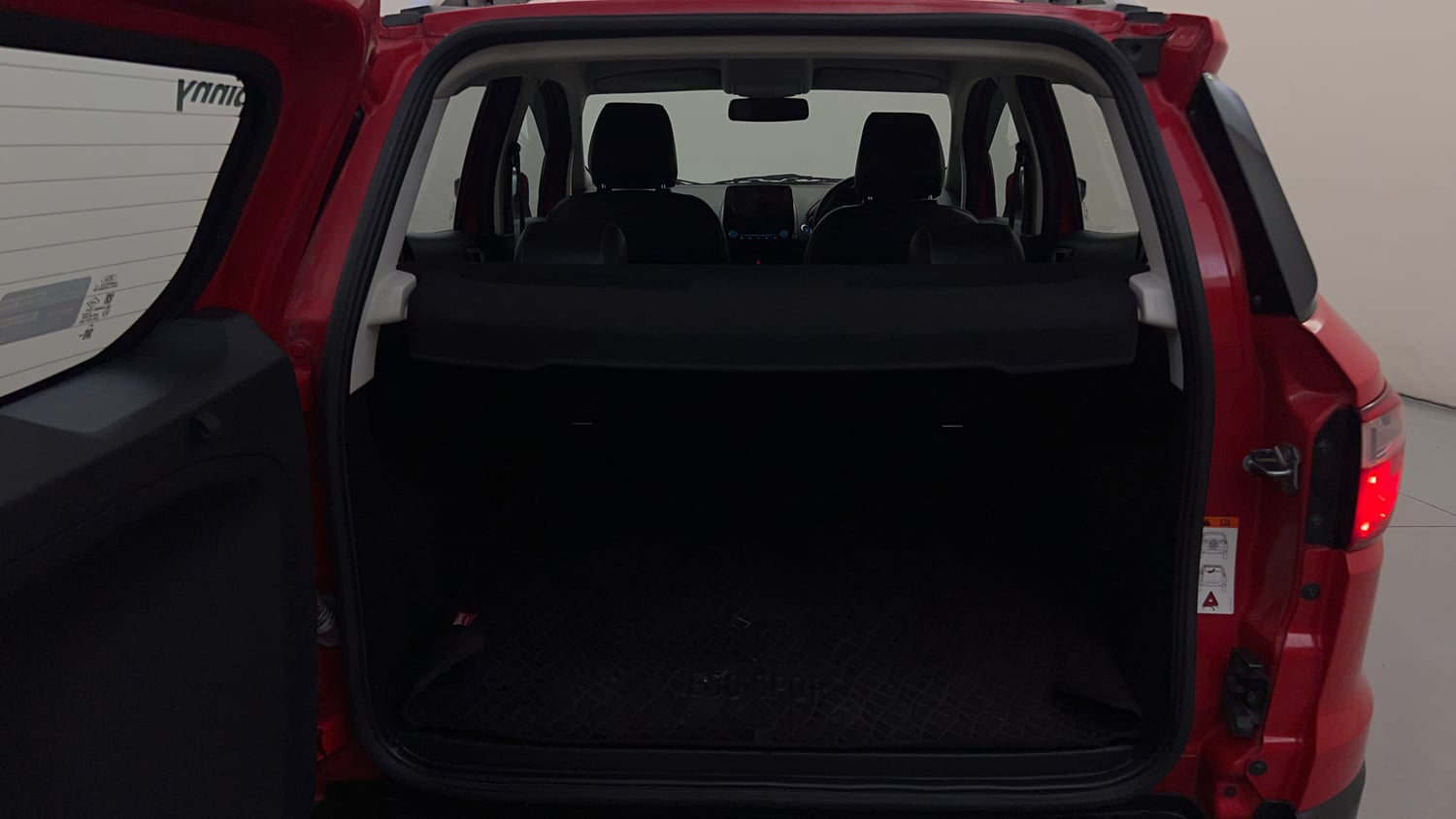 Used 2018 Ford EcoSport Titanium + 1.5L TDCi Diesel Manual interior DICKY INSIDE VIEW
