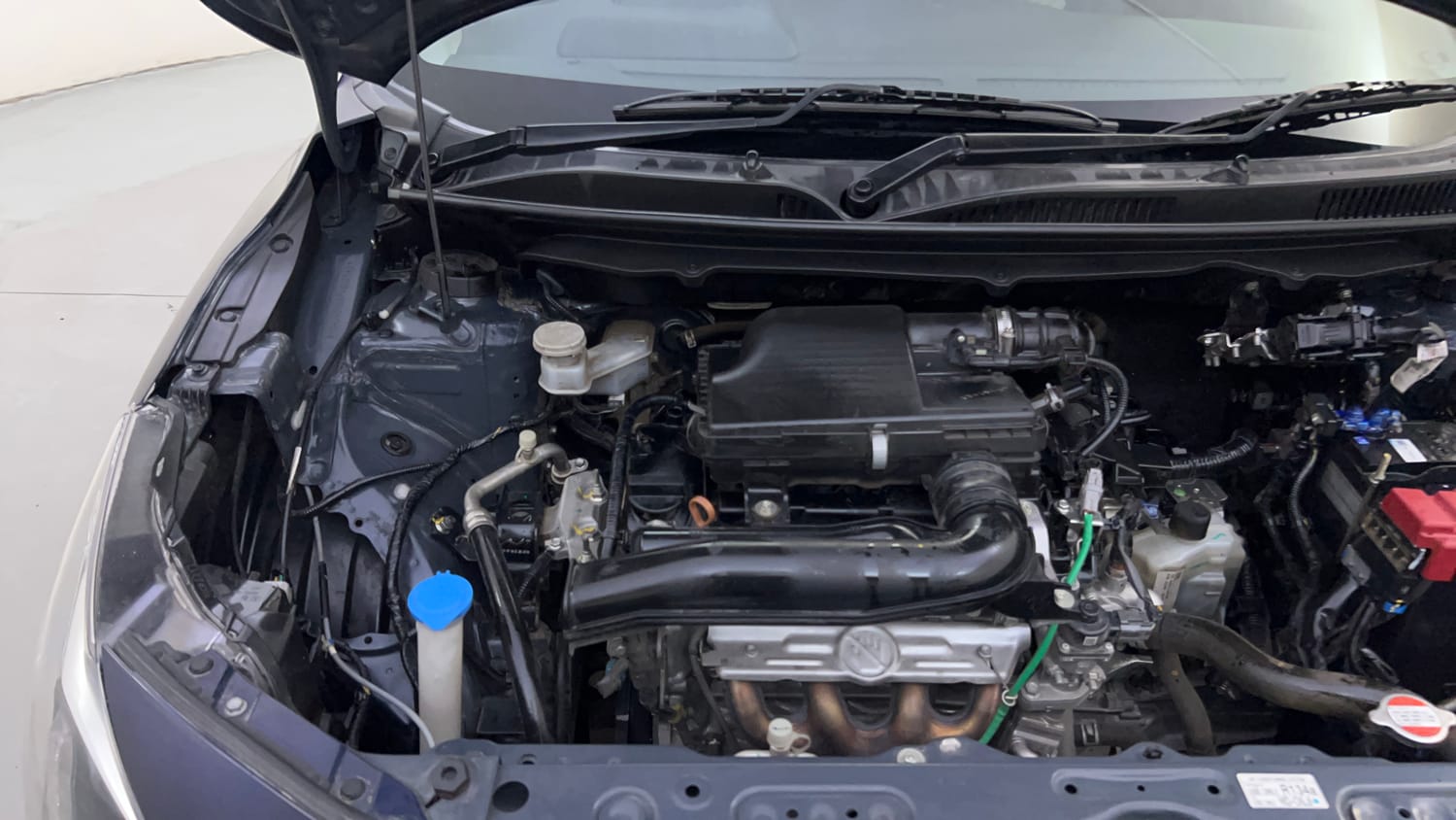 Used 2023 Toyota Glanza V AMT Petrol Automatic engine ENGINE RIGHT SIDE HINGE & APRON VIEW