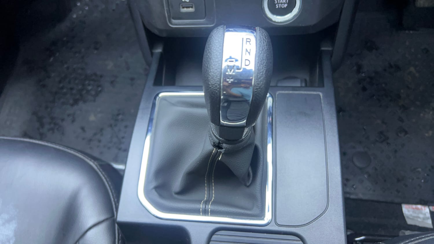Used 2024 Renault Kiger RXT AMT Petrol Automatic interior GEAR  KNOB VIEW