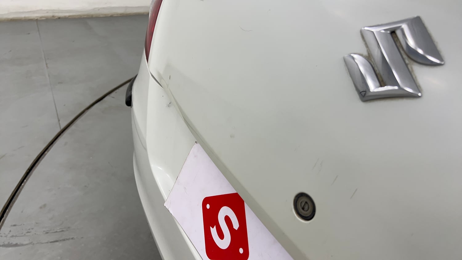 Used 2013 Maruti Suzuki Swift VXi Petrol Manual dents MINOR SCRATCH