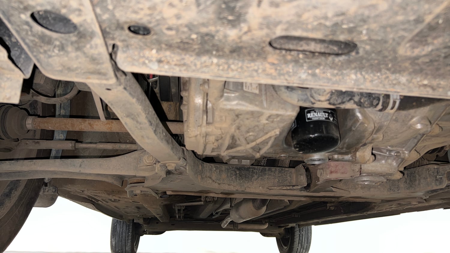 Used 2024 Nissan Magnite XL AMT Petrol Automatic extra FRONT LEFT UNDERBODY VIEW