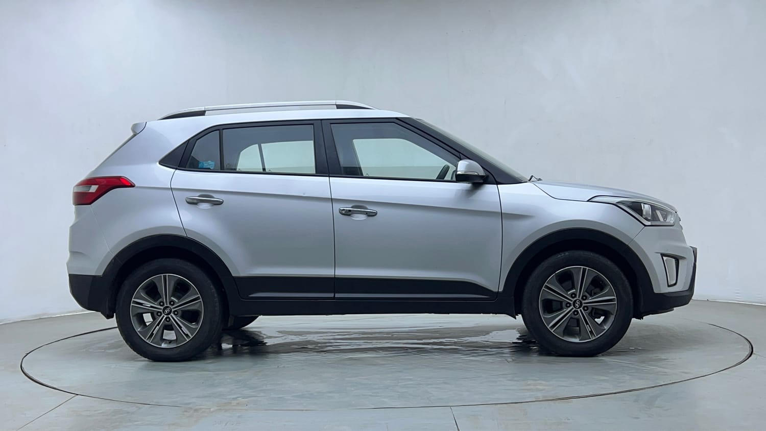 Used 2018 Hyundai Creta SX Plus 1.6 AT Petrol Petrol Automatic exterior RIGHT SIDE VIEW