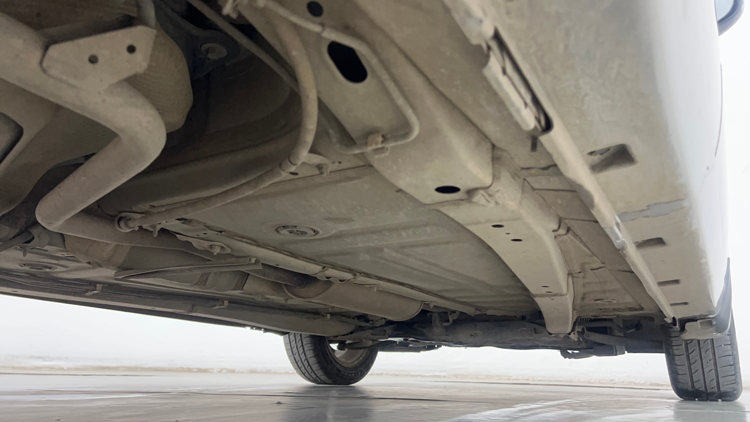 Used 2020 Maruti Suzuki Baleno Zeta Petrol Manual extra REAR RIGHT UNDERBODY VIEW