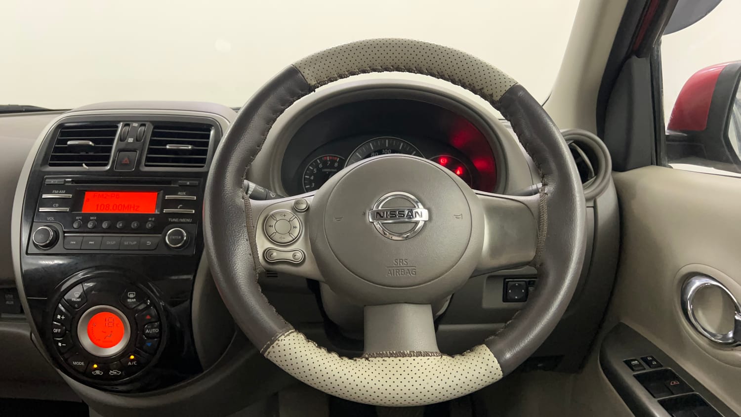 Used 2015 Nissan Micra XV CVT Petrol Automatic interior STEERING VIEW