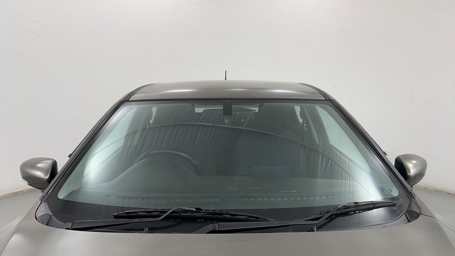 Used 2020 Maruti Suzuki Baleno Zeta Petrol Manual exterior FRONT WINDSHIELD VIEW