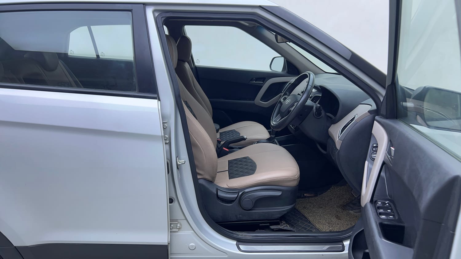 Used 2018 Hyundai Creta SX Plus 1.6 AT Petrol Petrol Automatic interior RIGHT SIDE FRONT DOOR CABIN VIEW