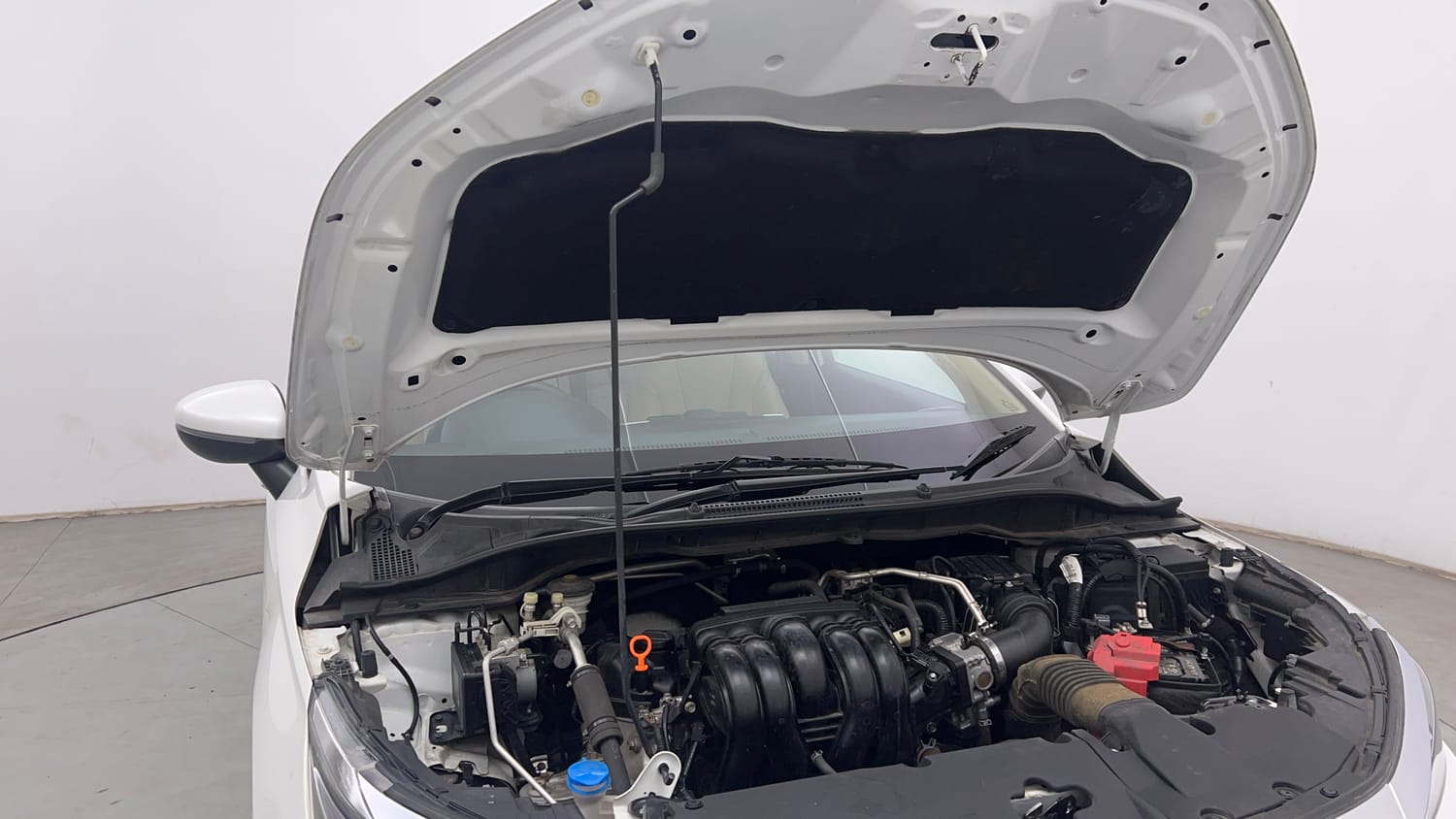 Used 2023 Honda City ZX Petrol CVT Petrol Automatic engine ENGINE RIGHT SIDE HINGE & APRON VIEW