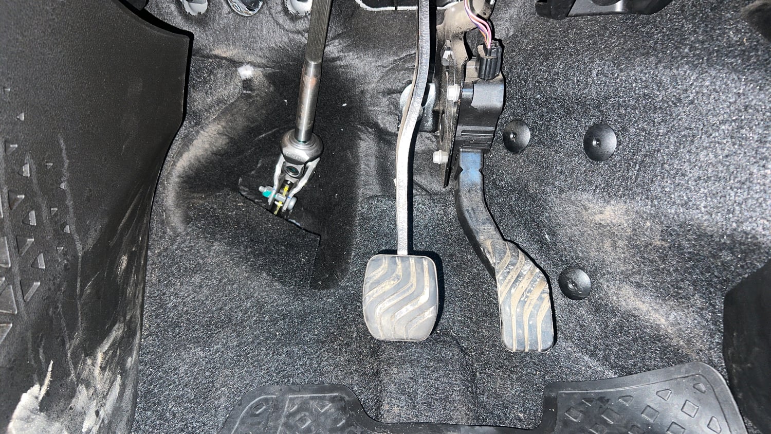 Used 2024 Renault Kiger RXT AMT Petrol Automatic interior PEDALS VIEW