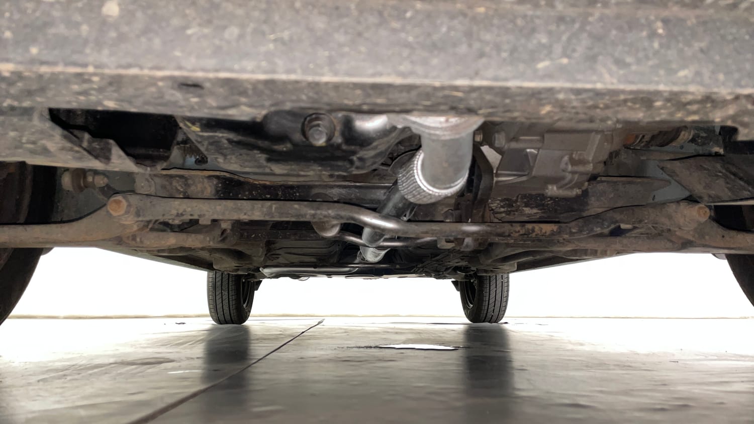Used 2025 Tata Tiago XT Petrol Manual extra FRONT LEFT UNDERBODY VIEW