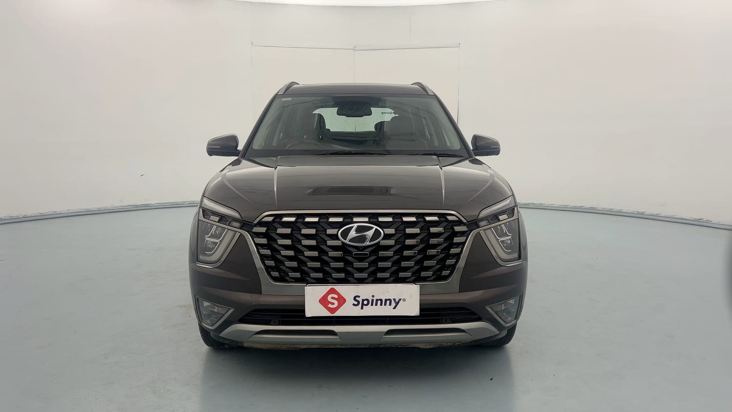 Used 2022 Hyundai Alcazar Signature (O) 7 Seater 1.5 Diesel AT Diesel Automatic exterior FRONT VIEW