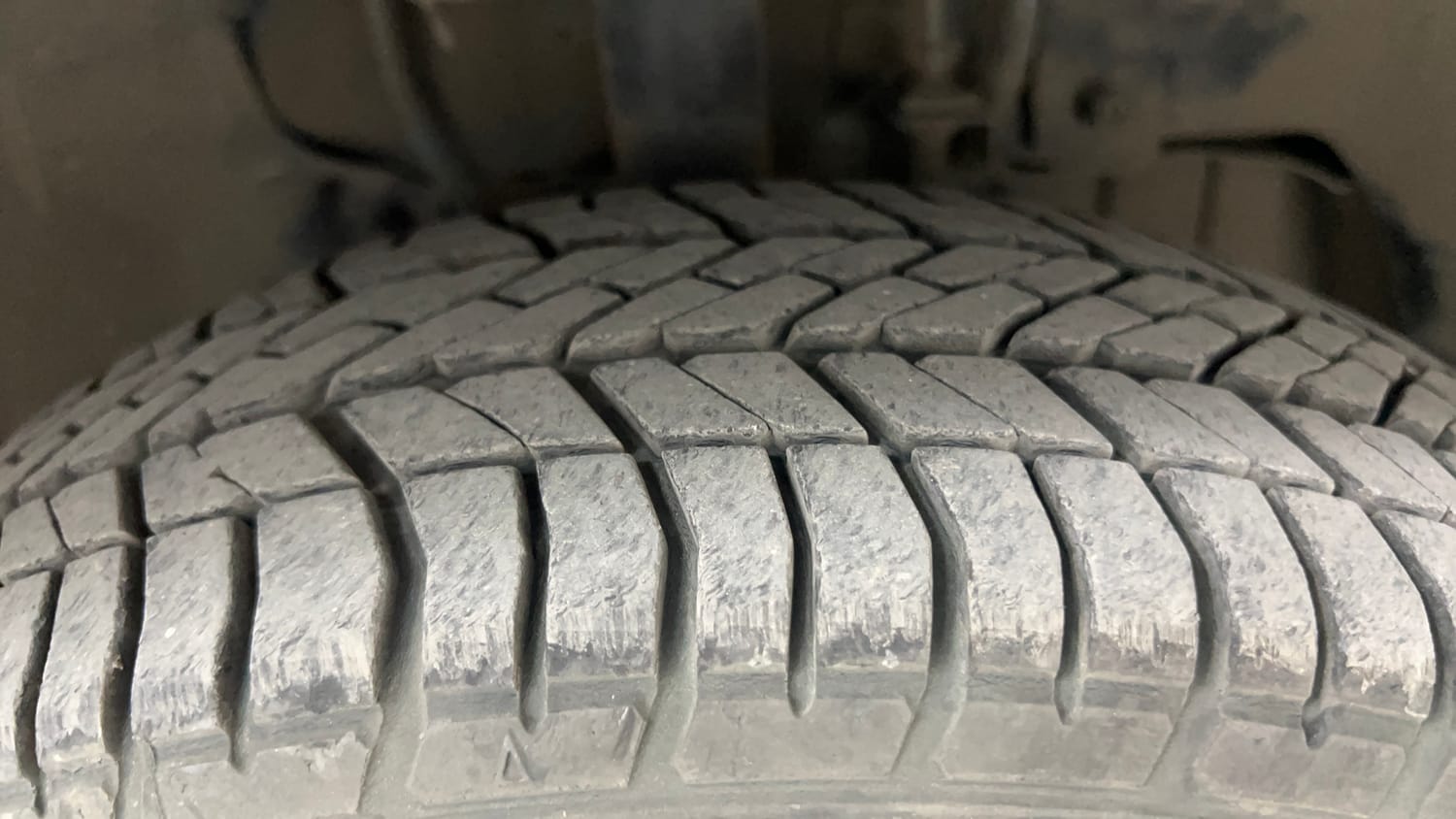 Used 2017 Tata Tiago Revotron XT Petrol Manual tyres RIGHT FRONT TYRE TREAD VIEW