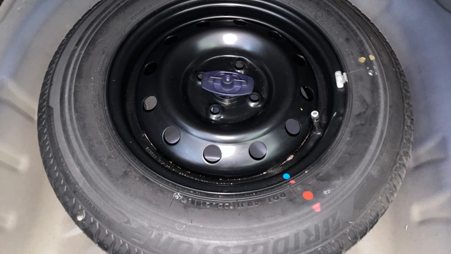 Used 2018 Maruti Suzuki Dzire VXi AMT Petrol Automatic tyres SPARE TYRE VIEW