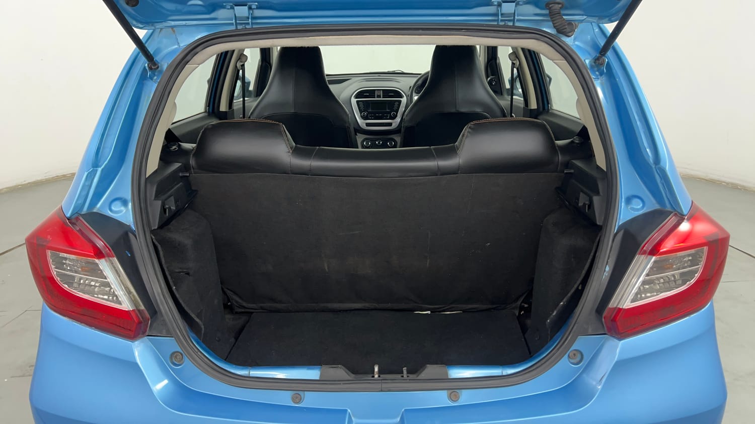 Used 2017 Tata Tiago Revotron XT Petrol Manual interior DICKY INSIDE VIEW