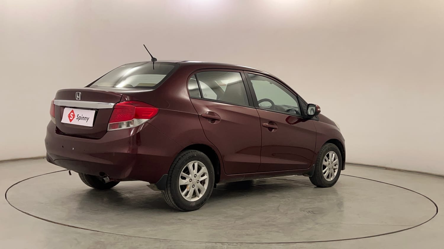 Used 2014 Honda Amaze 1.5 VX i-DTEC Diesel Manual exterior RIGHT REAR CORNER VIEW