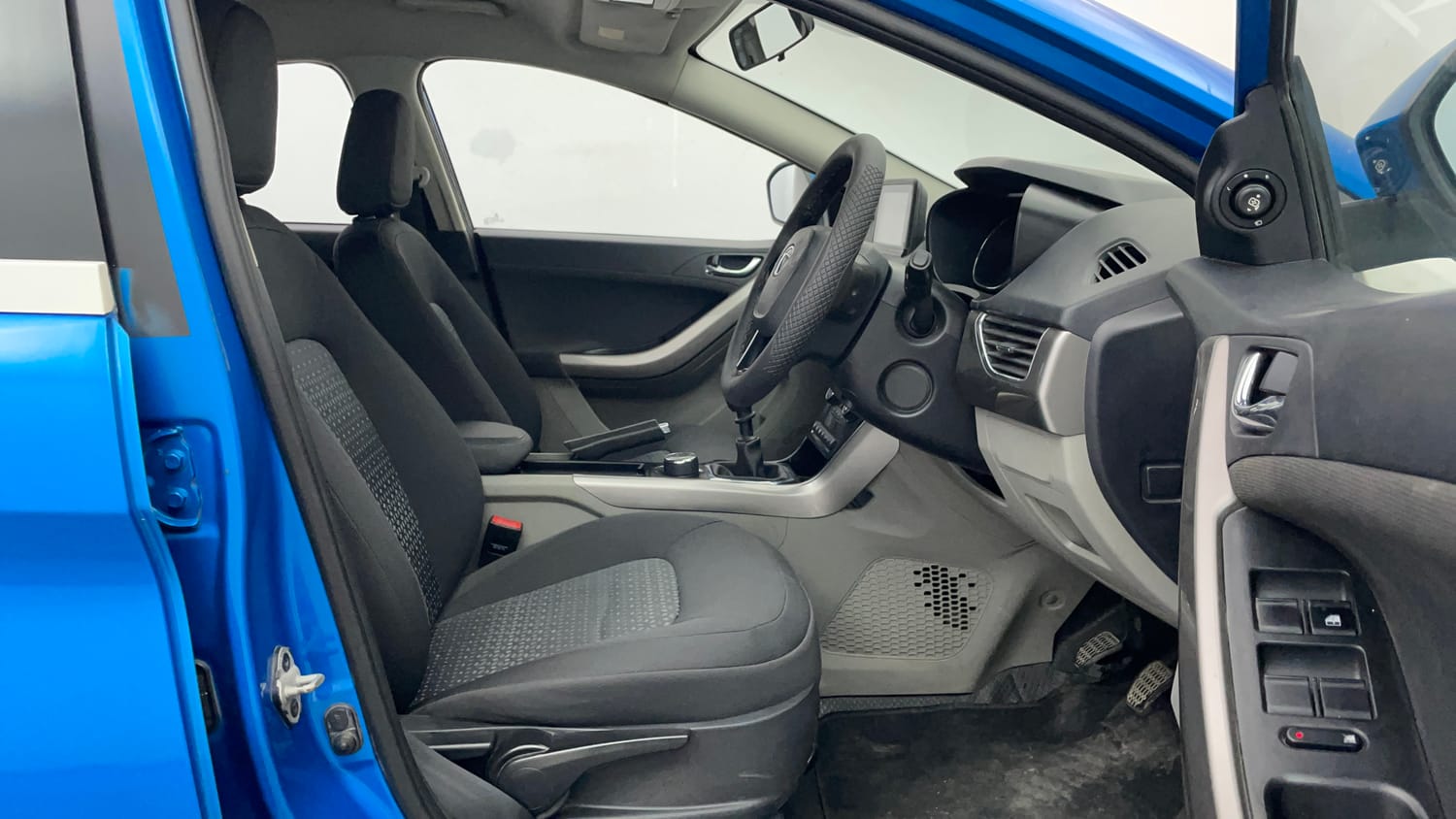 Used 2019 Tata Nexon XZ Plus Diesel Diesel Manual interior RIGHT SIDE FRONT DOOR CABIN VIEW